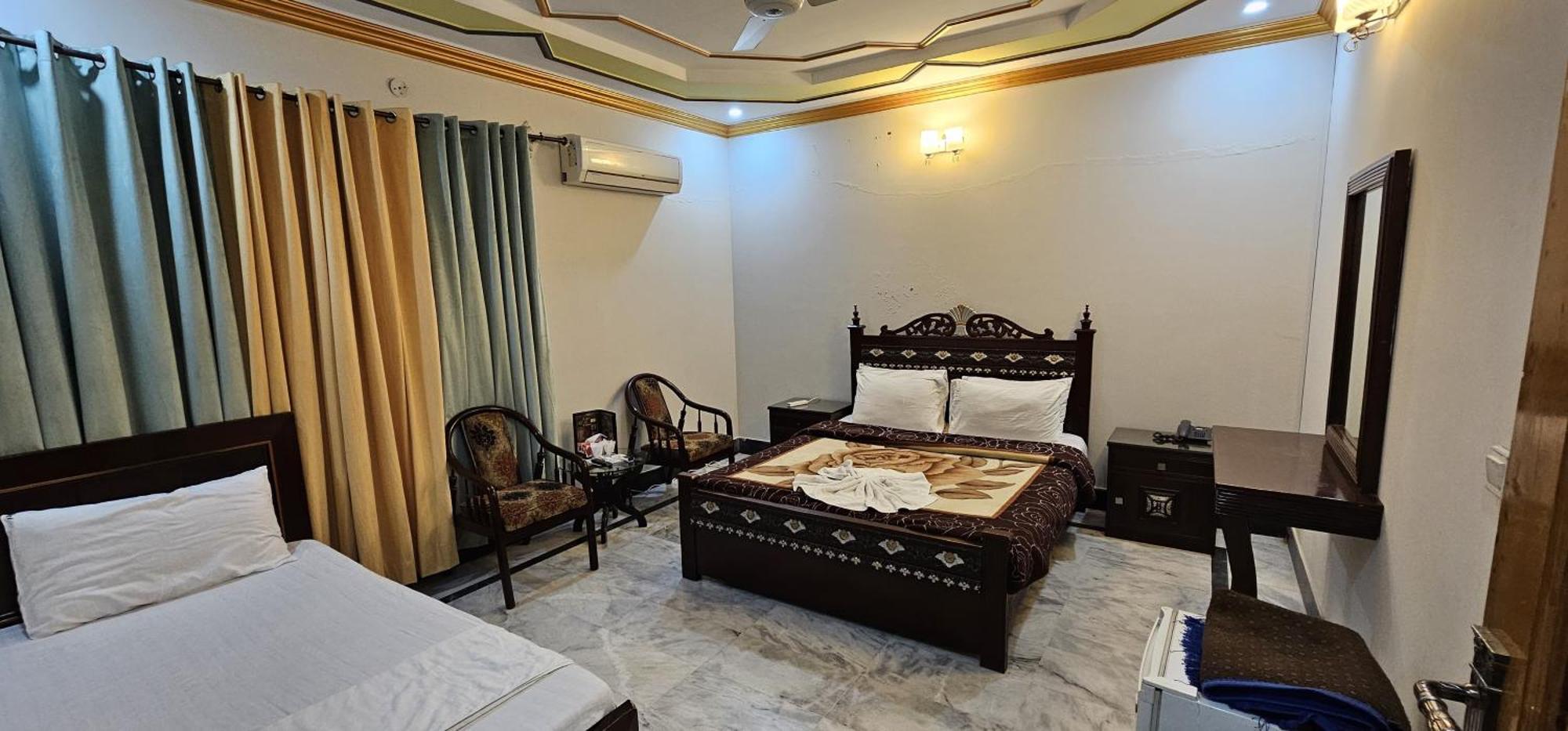 Butt Lodges 2 Islamabad Exterior photo